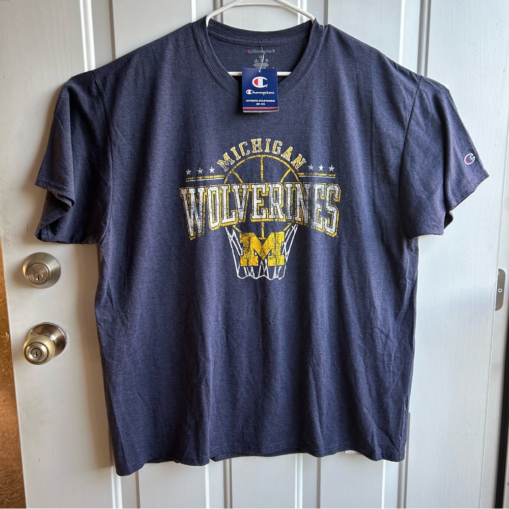NEW U Of M Michigan Wolverines Basketball Men’s Short Sleeve Shirt Tshirt Sz 2XL